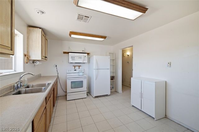 4991 East Cheyenne Way, Pahrump, NV 89061