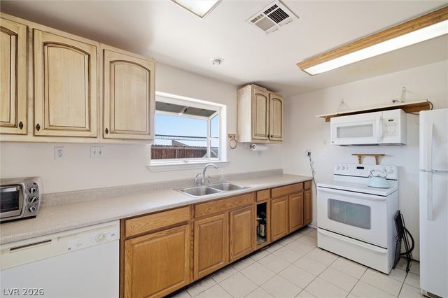 4991 East Cheyenne Way, Pahrump, NV 89061
