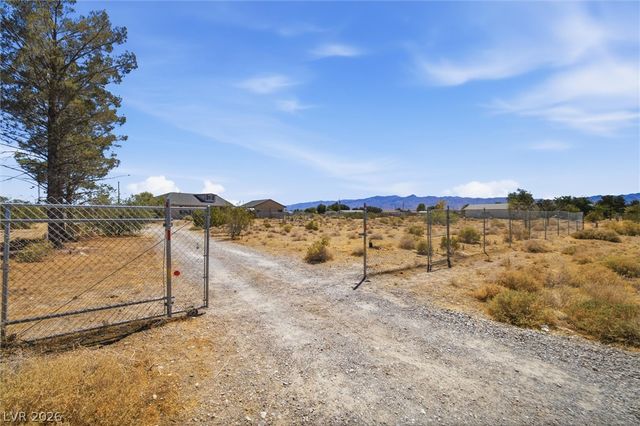 4991 East Cheyenne Way, Pahrump, NV 89061