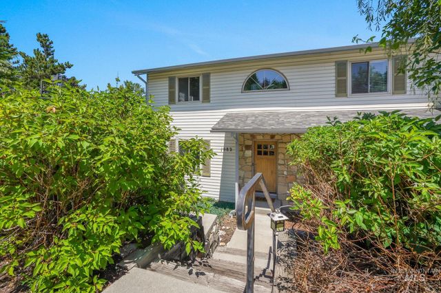 1982 E Roanoke Dr, Boise, ID 83712