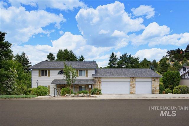 1982 E Roanoke Dr, Boise, ID 83712