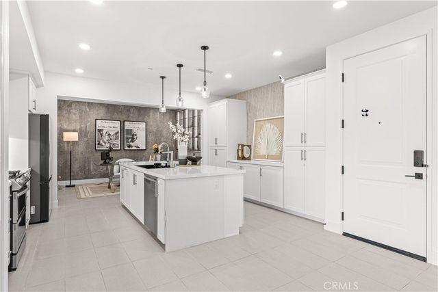 16123 Dawn 308, Tustin, CA 92782