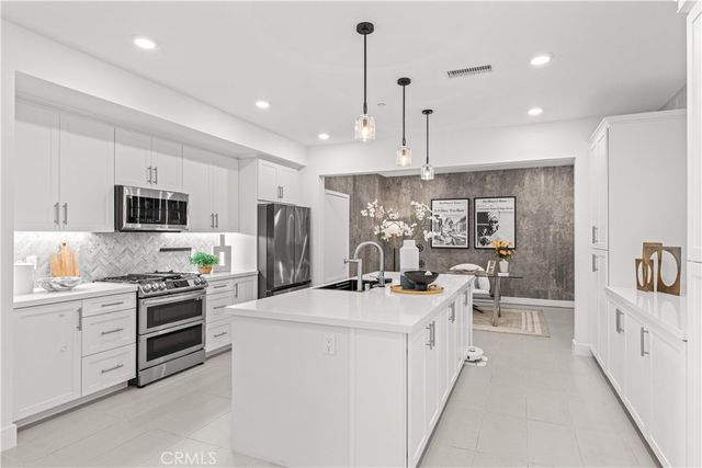 16123 Dawn 308, Tustin, CA 92782