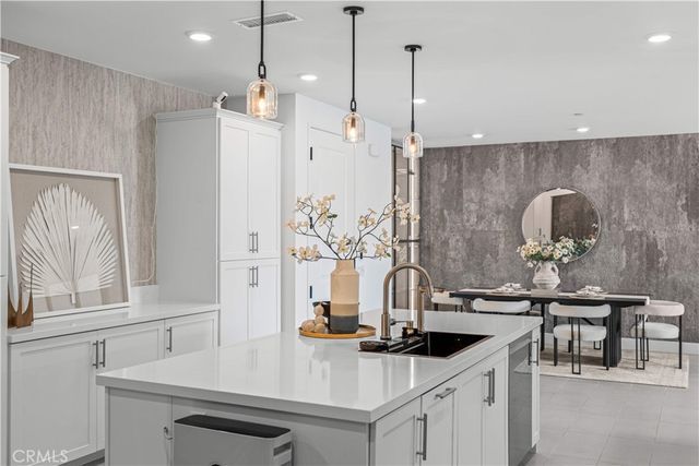 16123 Dawn 308, Tustin, CA 92782