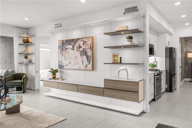 16123 Dawn 308, Tustin, CA 92782