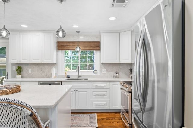 136 Maplewood Rd, Lynn, MA 01904