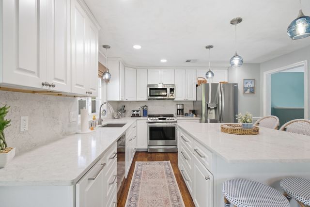 136 Maplewood Rd, Lynn, MA 01904