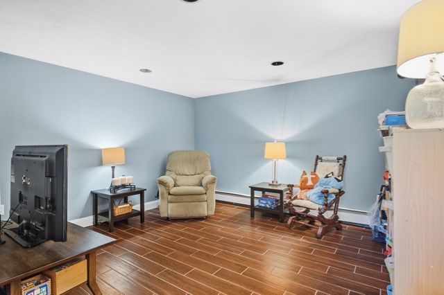 136 Maplewood Rd, Lynn, MA 01904
