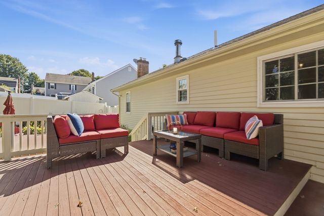 136 Maplewood Rd, Lynn, MA 01904