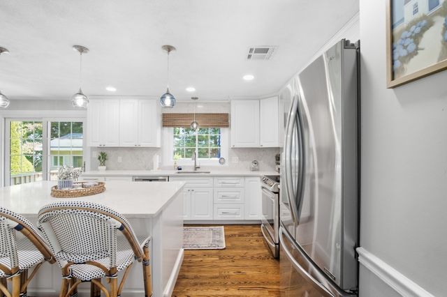 136 Maplewood Rd, Lynn, MA 01904