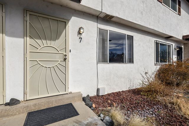 1121 Chelwood Park Boulevard NE APT 7, Albuquerque, NM 87112