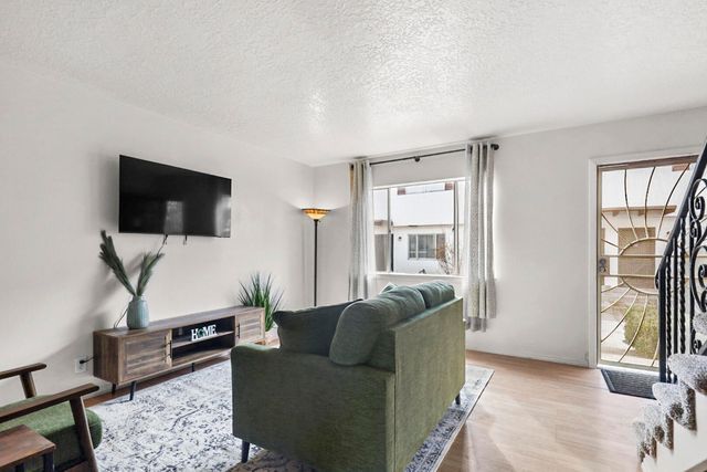 1121 Chelwood Park Boulevard NE APT 7, Albuquerque, NM 87112