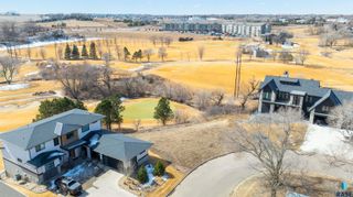 8601 N Torchwood Pl Place, Sioux Falls, SD 57110