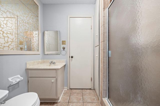 7014 Woodfern Drive, Houston, TX 77040