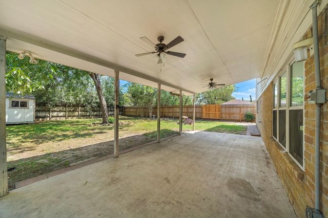 7014 Woodfern Drive, Houston, TX 77040