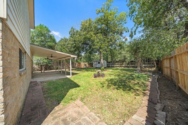 7014 Woodfern Drive, Houston, TX 77040