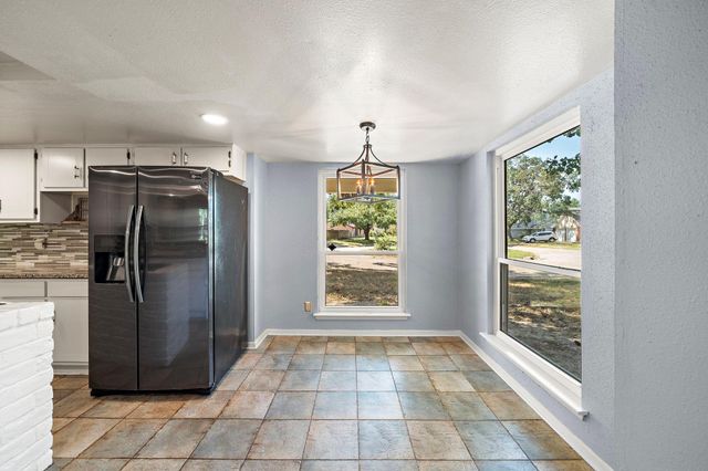 7014 Woodfern Drive, Houston, TX 77040