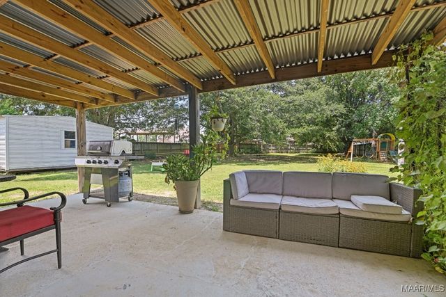 1815 Autumn Court E, Prattville, AL 36066