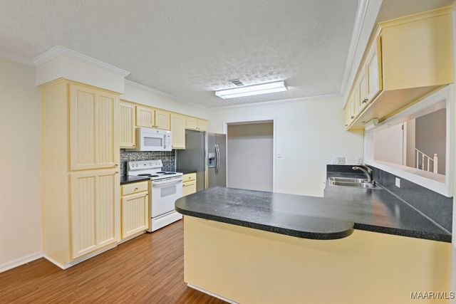 1815 Autumn Court E, Prattville, AL 36066