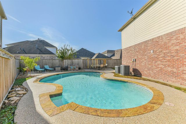 19022 Greenleaf Ridge Court, Cypress, TX 77429