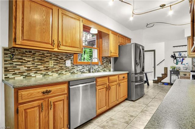 106 Millers Cove RD, Newport News, VA 23602