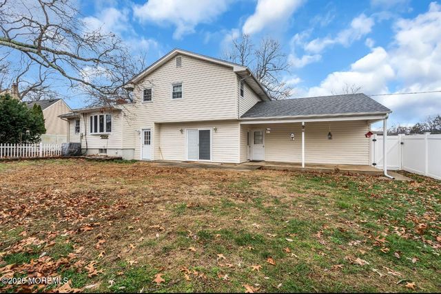 869 Knight Street, Toms River, NJ 08753