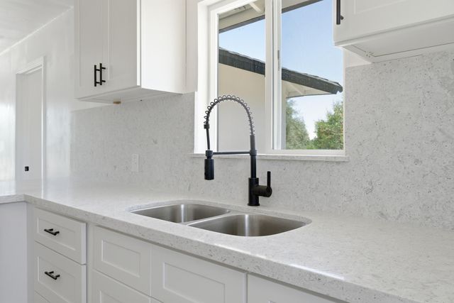 110 Edwards Street, Kettleman City, CA 93239