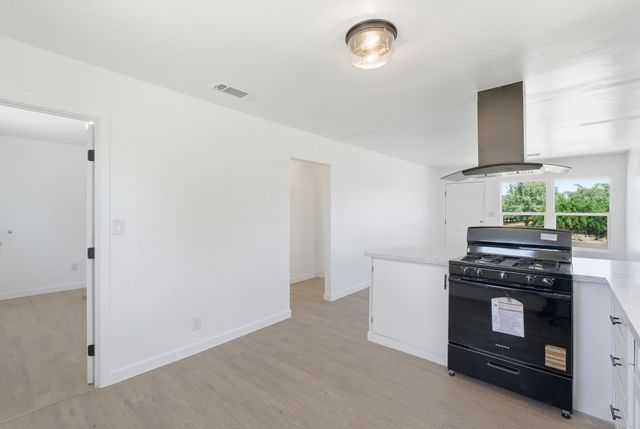 110 Edwards Street, Kettleman City, CA 93239