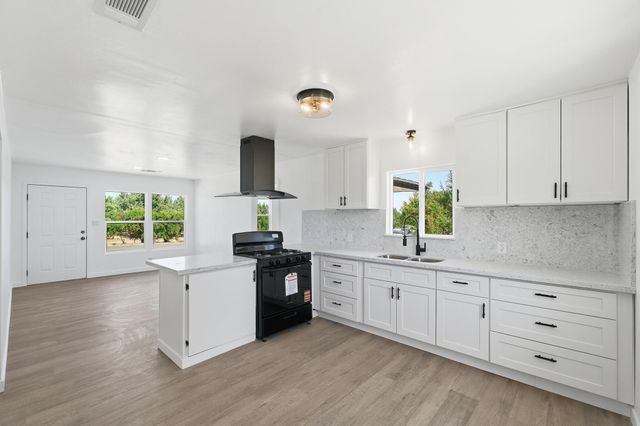 110 Edwards Street, Kettleman City, CA 93239