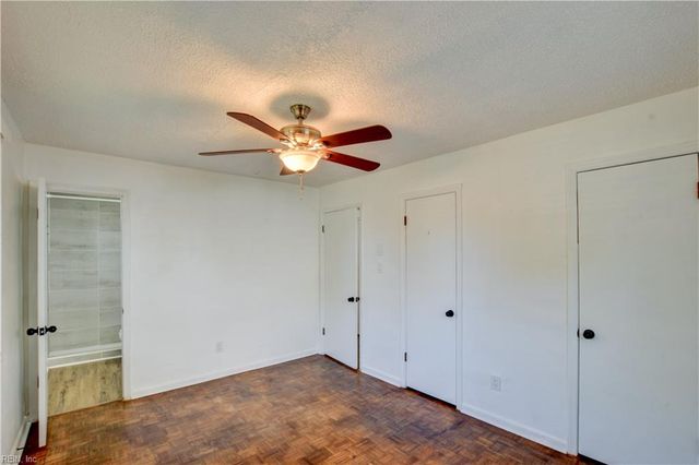 3829 Silina DR, Virginia Beach, VA 23452