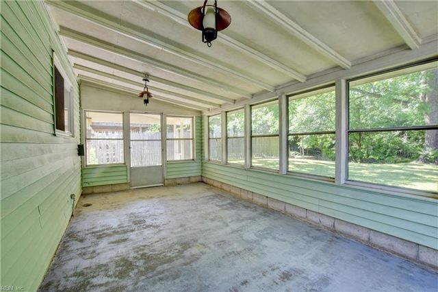 3829 Silina DR, Virginia Beach, VA 23452