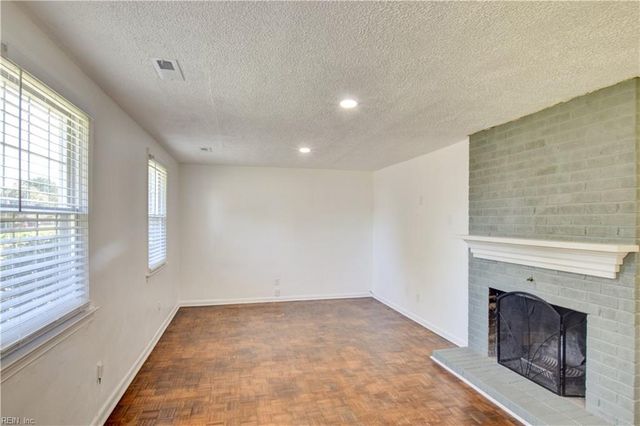 3829 Silina DR, Virginia Beach, VA 23452