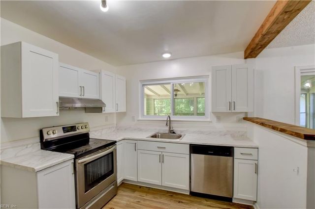 3829 Silina DR, Virginia Beach, VA 23452