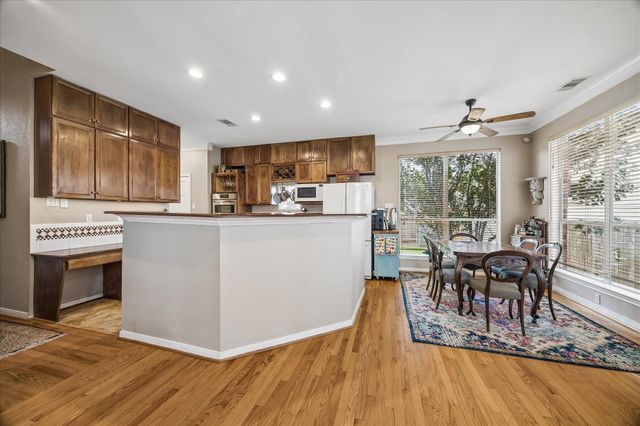 5401 Floyd Street, Houston, TX 77007