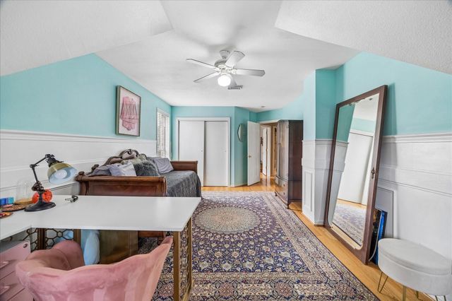 5401 Floyd Street, Houston, TX 77007