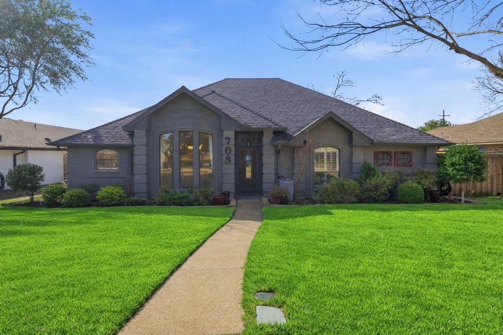 703 Lake Meadows Court, Rockwall, TX 75087