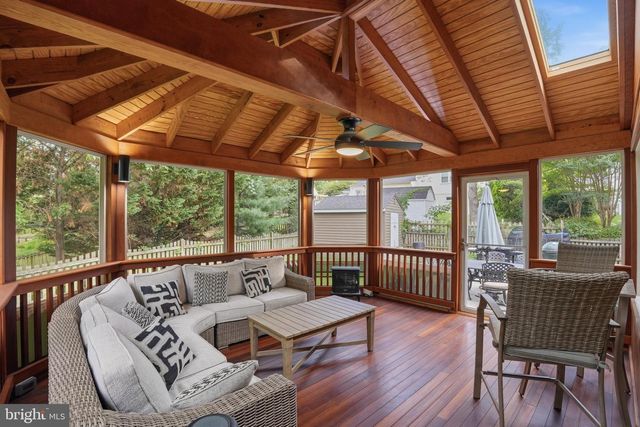 10903 MIDDLEGATE DR, Fairfax, VA 22032