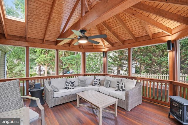 10903 MIDDLEGATE DR, Fairfax, VA 22032