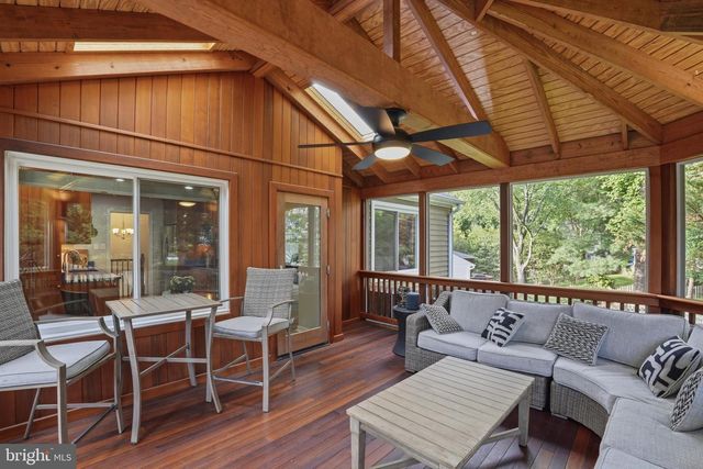 10903 MIDDLEGATE DR, Fairfax, VA 22032