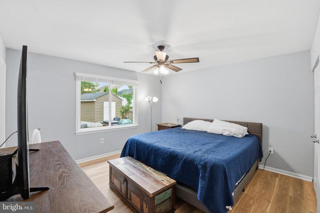 10903 MIDDLEGATE DR, Fairfax, VA 22032