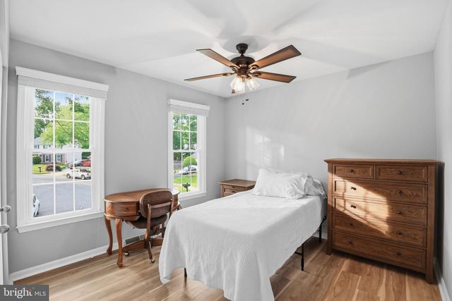 10903 MIDDLEGATE DR, Fairfax, VA 22032