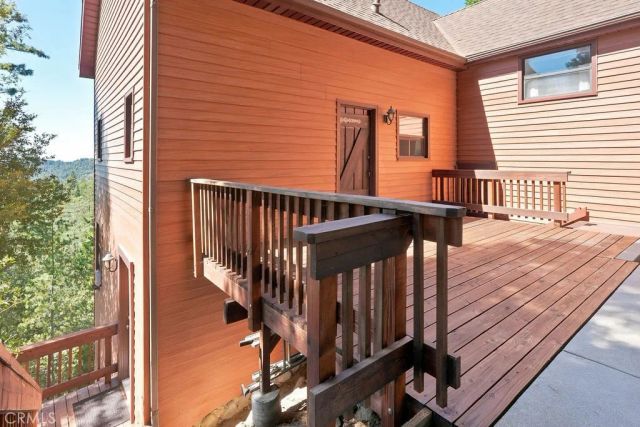 25086 Valle, Crestline, CA 92325