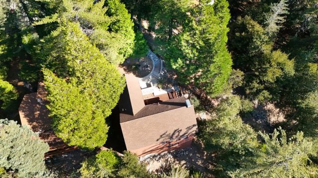 25086 Valle, Crestline, CA 92325