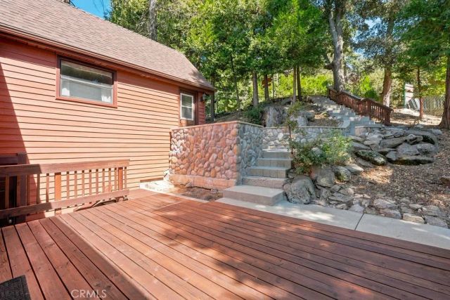 25086 Valle, Crestline, CA 92325