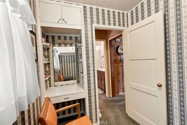 25086 Valle, Crestline, CA 92325