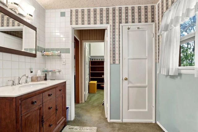 25086 Valle, Crestline, CA 92325
