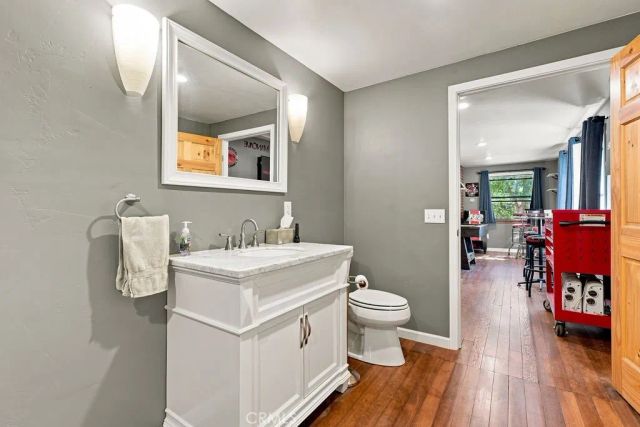 25086 Valle, Crestline, CA 92325