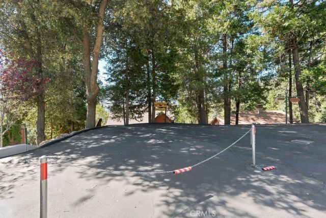 25086 Valle, Crestline, CA 92325