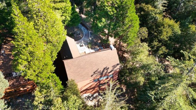 25086 Valle, Crestline, CA 92325