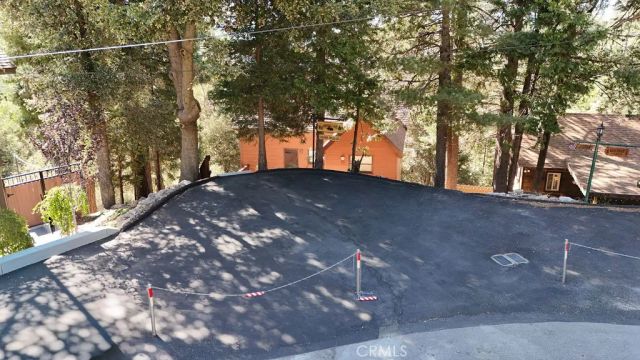 25086 Valle, Crestline, CA 92325
